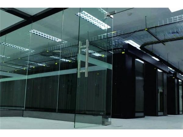 多個機房內(nèi)含多種動環(huán)品牌設備，能實現(xiàn)集中監(jiān)控嗎？